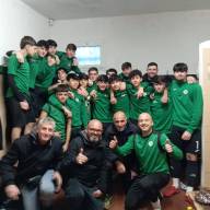 ⬛🟩🐉 Leva 2010, gruppo unito e intento a festeggiare il compleanno di mister Marco Martini👏